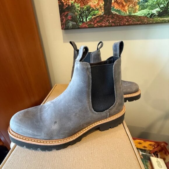 Nisolo Go To Chelsea Shoe Womens  8.5 Gray Leather Pull On Lug Sole Ankle Bootie - Picture 6 of 7